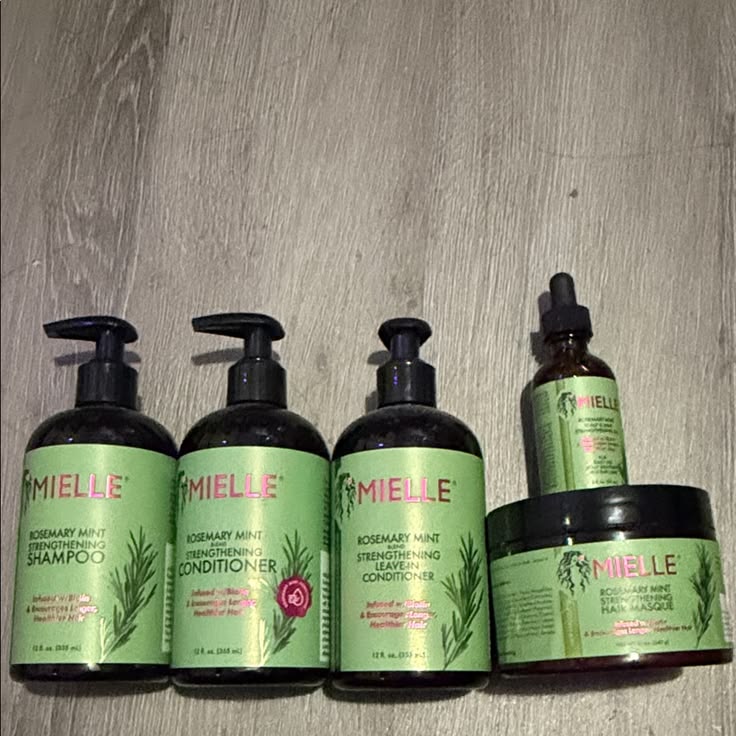 picture of shampoo, conditioner, oil, leave in conditioner and hair cream