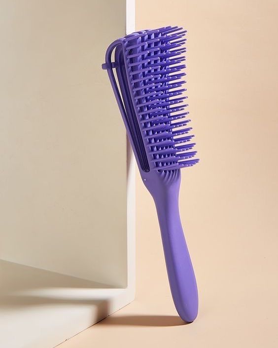 a detangling brush
