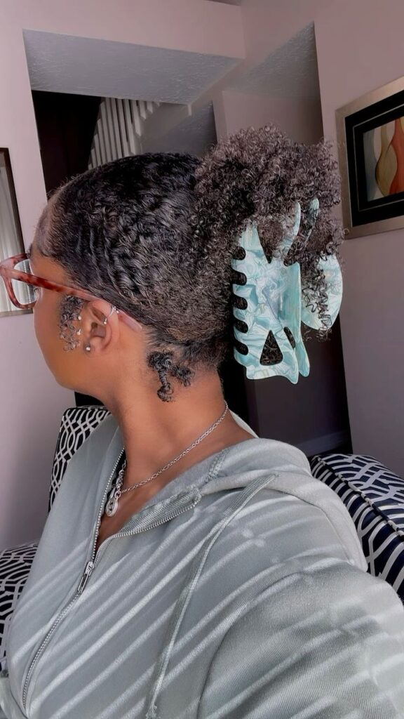 a girl with clip and go