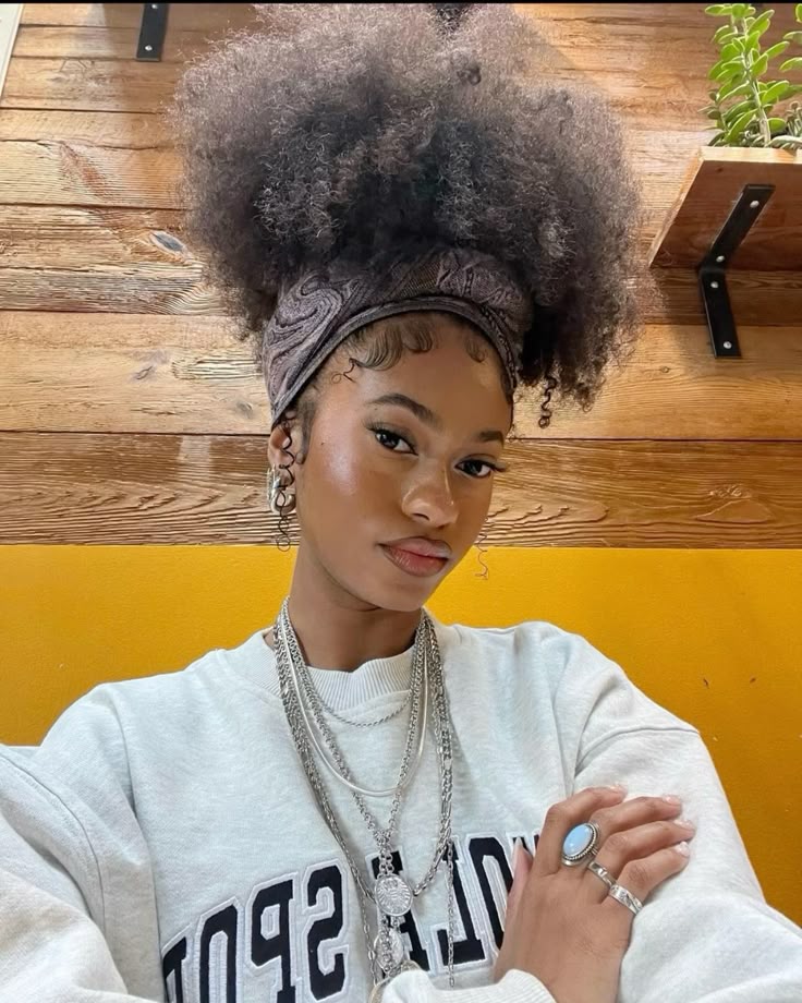 25 Afro Puff Styles You’ll Love
