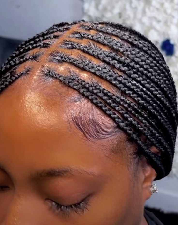 picture of small knotless braids