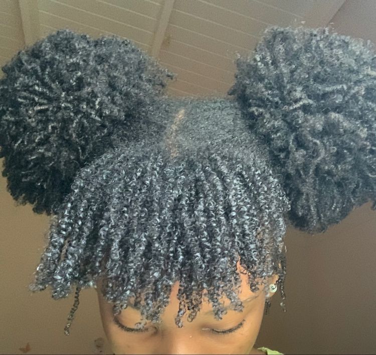 someone that styled her natural hair