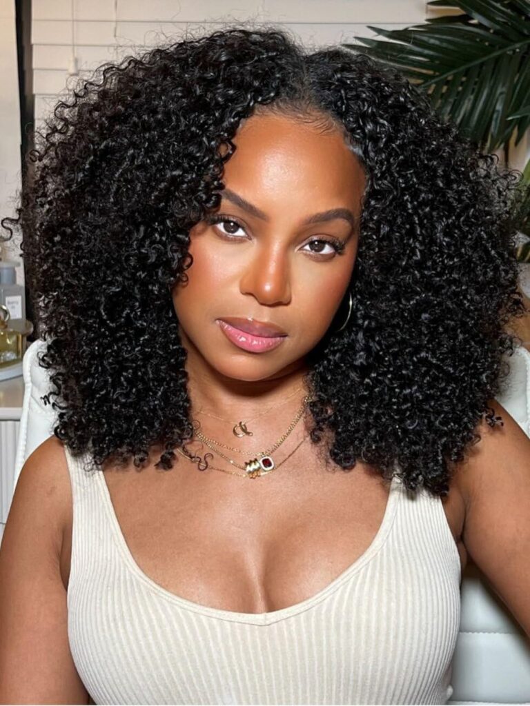 someone with full lace wig