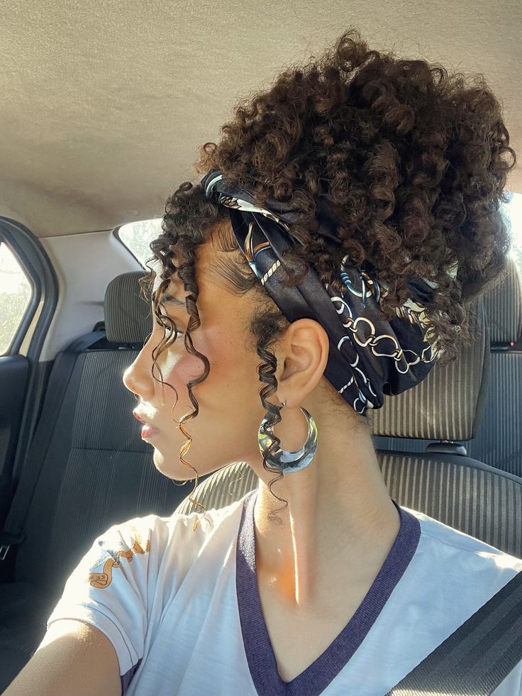 someone with puff with silk wrap