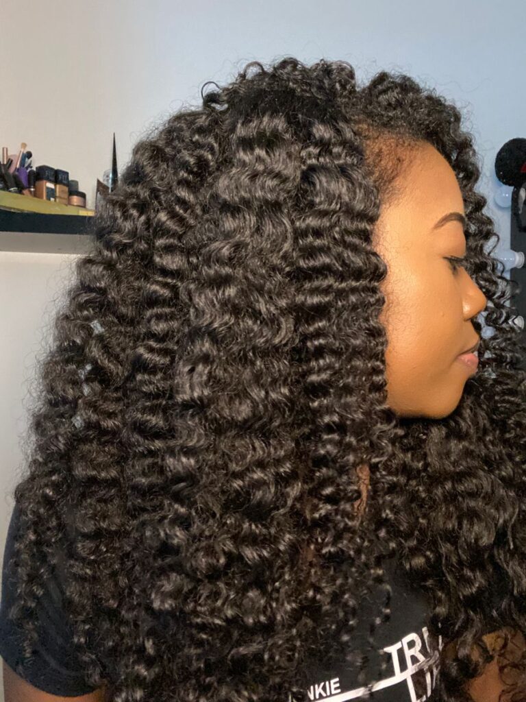 someone with shoulder length braid out