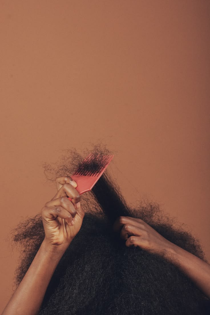 The Hidden Scalp Mistakes That Slow Hair Growth