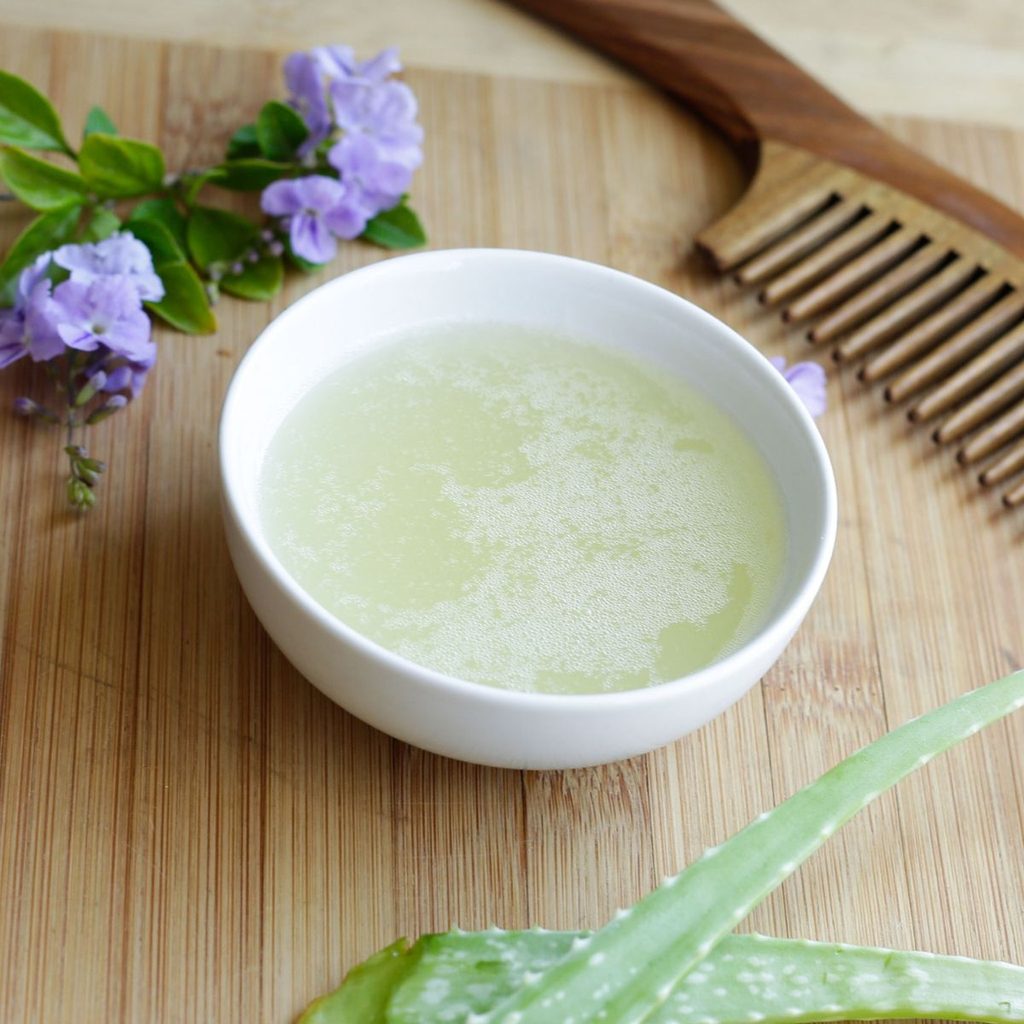 picture aloe vera and coconut treatment