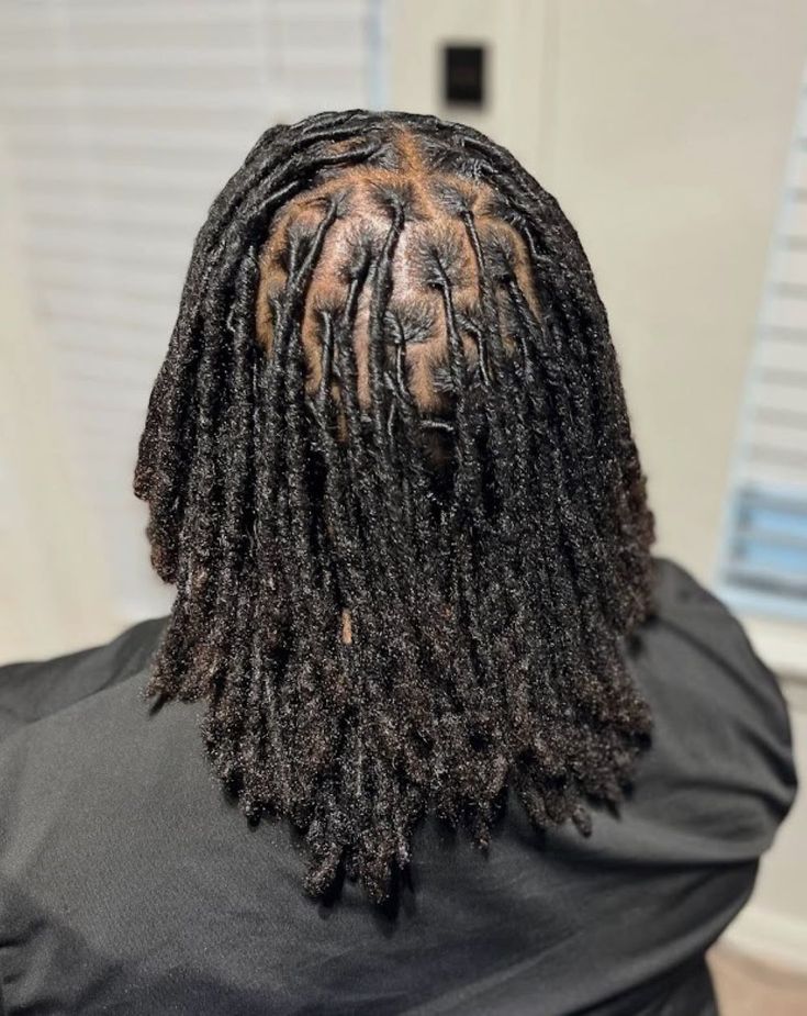 someone with loc retwist maintenance