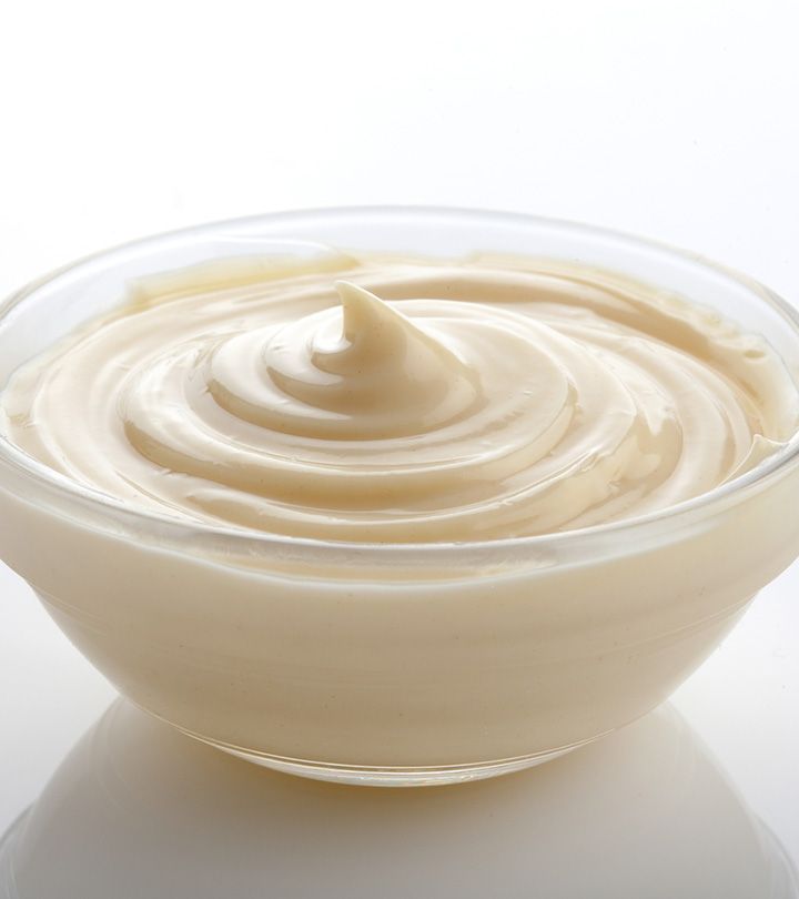 someone with mayonnaise deep conditioning treatment