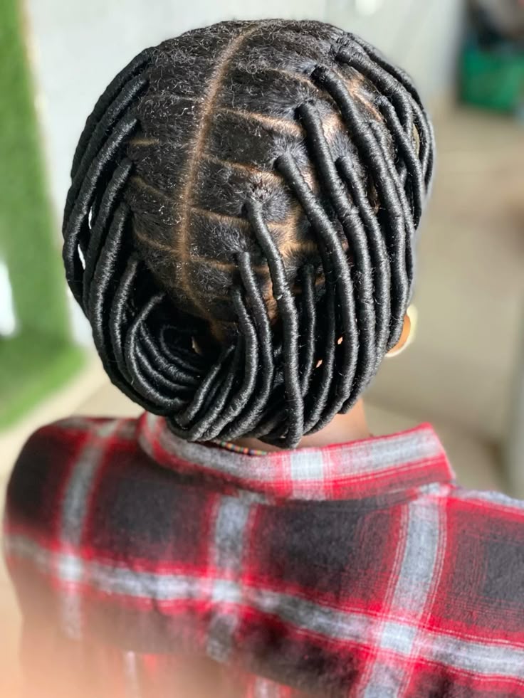 someone with threading style