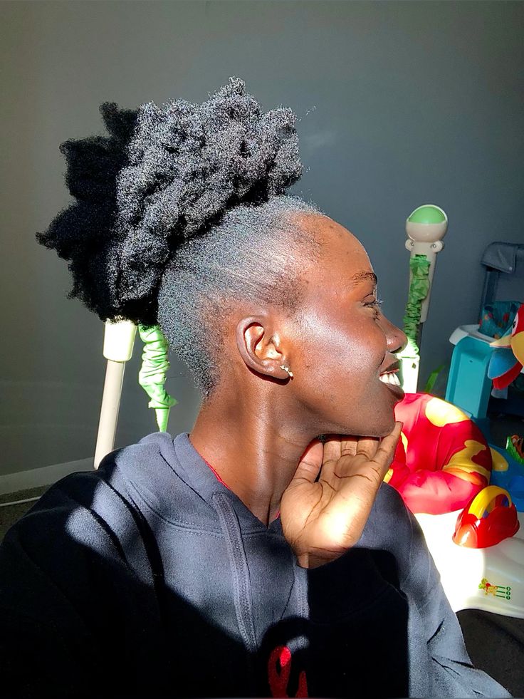 someone that styled her afro hair as one of the ways not to compare your hair to influencers