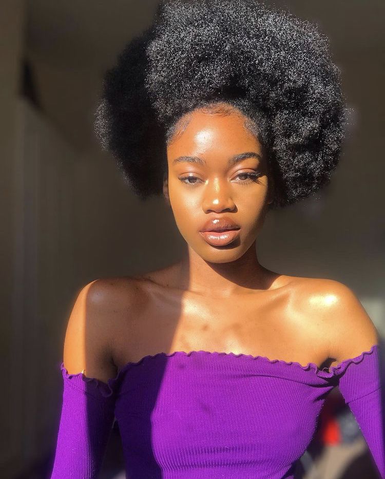 girl with afro hair