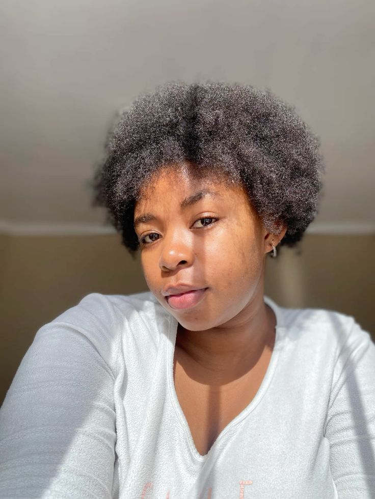 someone with weak afro hair